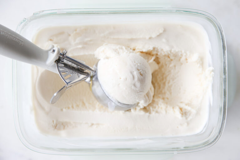 Easy Homemade Vanilla Ice Cream With Ice Cream Maker