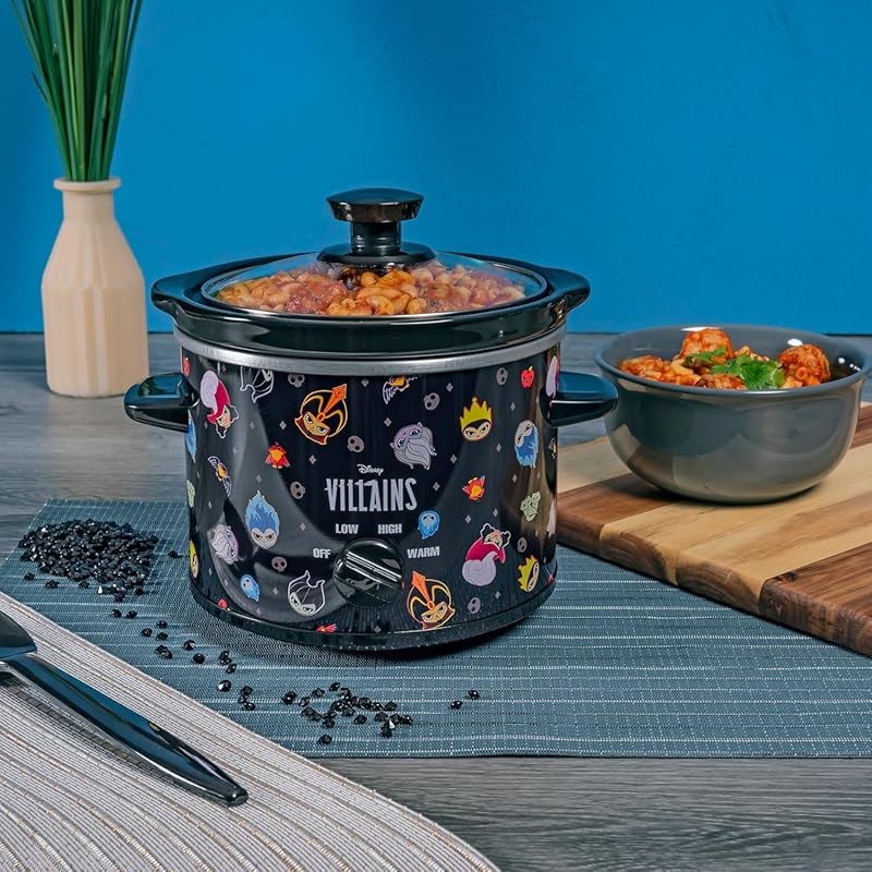 Uncanny Brands Disney Villains 2qt Small Slow Cooker for Kitchen Appli